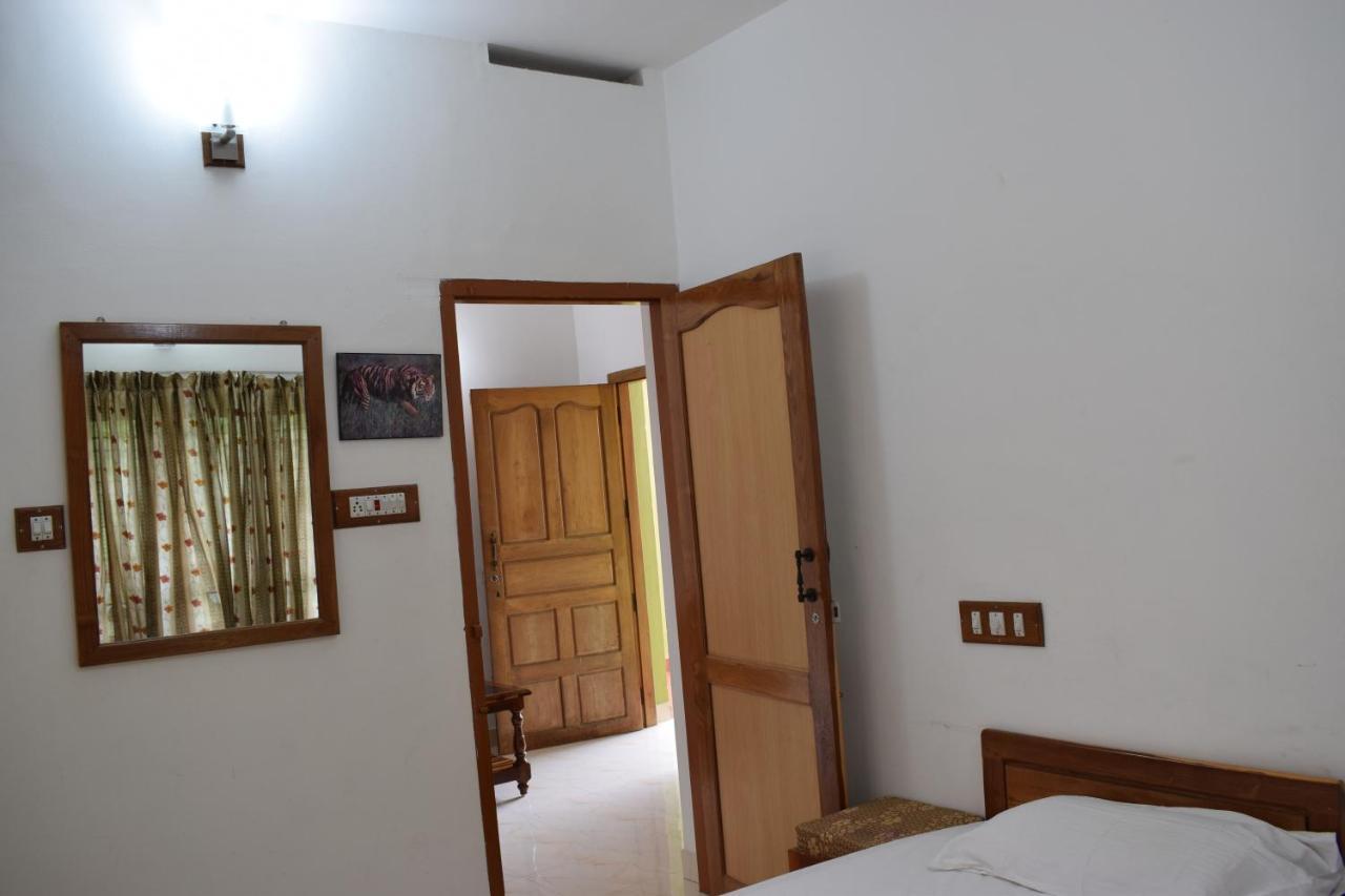 Oriole Homestay Thekkady Ngoại thất bức ảnh